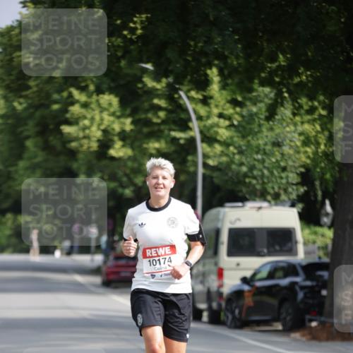 15.06.2025 - REWE Women's Run Jannik Wohlers http://msf.ph/oto/7935783 15.06.2025 08:41:38 Laufen 10174 meine-sportfotos.de