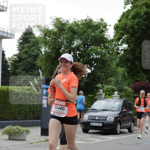15.06.2025 - REWE Women's Run Jannik Wohlers http://msf.ph/oto/7935797 15.06.2025 08:26:18 Laufen 10486, 1043, 10221 meine-sportfotos.de