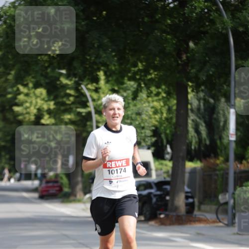 15.06.2025 - REWE Women's Run Jannik Wohlers http://msf.ph/oto/7935856 15.06.2025 08:41:39 Laufen 10174 meine-sportfotos.de