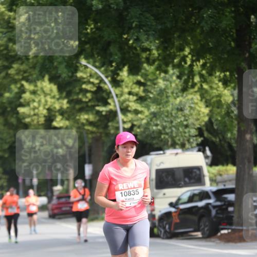 15.06.2025 - REWE Women's Run Jannik Wohlers http://msf.ph/oto/7935874 15.06.2025 09:53:36 Laufen 10835 meine-sportfotos.de