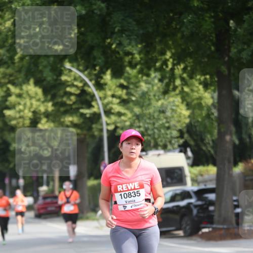 15.06.2025 - REWE Women's Run Jannik Wohlers http://msf.ph/oto/7935923 15.06.2025 09:53:36 Laufen 10835 meine-sportfotos.de