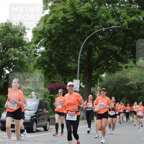 15.06.2025 - REWE Women's Run Jannik Wohlers http://msf.ph/oto/7935931 15.06.2025 08:26:20 Laufen 10867, 10867, 10621, 10583 meine-sportfotos.de
