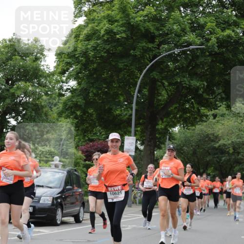 15.06.2025 - REWE Women's Run Jannik Wohlers http://msf.ph/oto/7935947 15.06.2025 08:26:20 Laufen 10374, 10621, 10743, 1023, 10133 meine-sportfotos.de
