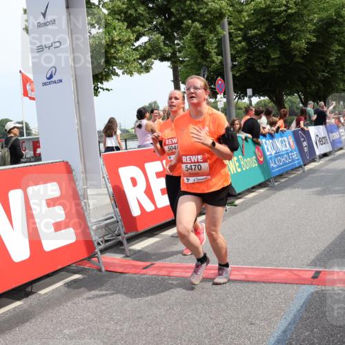 15.06.2025 - REWE Women's Run Strokosch-Dieckow http://msf.ph/oto/7935965 15.06.2025 11:09:05 Ziel 5039, 5040, 5041, 5047, 5048, 5055, 5056, 5178, 5379, 5380, 5390, 5391, 5396, 5470, 5521, 5570, 5658 meine-sportfotos.de