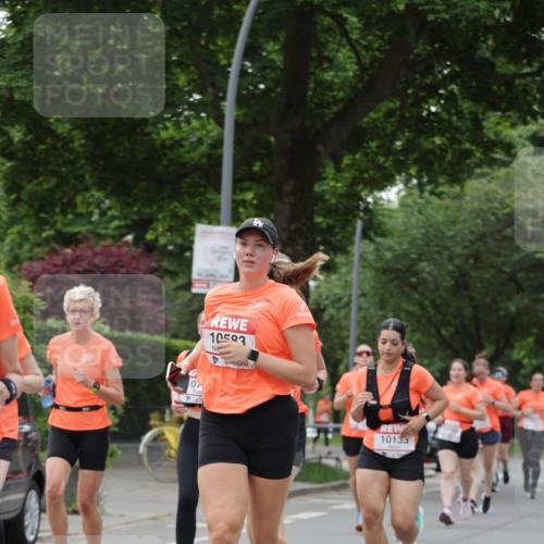 15.06.2025 - REWE Women's Run Jannik Wohlers http://msf.ph/oto/7935966 15.06.2025 08:26:21 Laufen 10583, 10133 meine-sportfotos.de