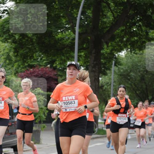 15.06.2025 - REWE Women's Run Jannik Wohlers http://msf.ph/oto/7935978 15.06.2025 08:26:21 Laufen 4, 10583, 10133 meine-sportfotos.de
