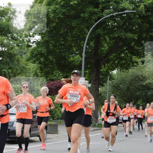 15.06.2025 - REWE Women's Run Jannik Wohlers http://msf.ph/oto/7935988 15.06.2025 08:26:22 Laufen 10374, 10583, 10339, 10499, 10133 meine-sportfotos.de