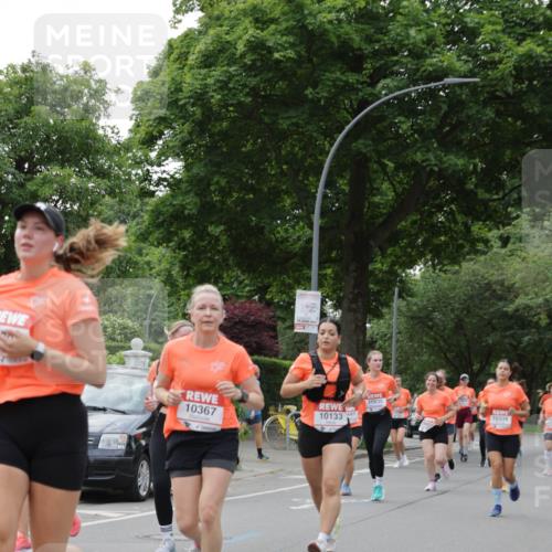 15.06.2025 - REWE Women's Run Jannik Wohlers http://msf.ph/oto/7936045 15.06.2025 08:26:23 Laufen 15, 2925, 10367, 10830, 10133, 667, 10339 meine-sportfotos.de