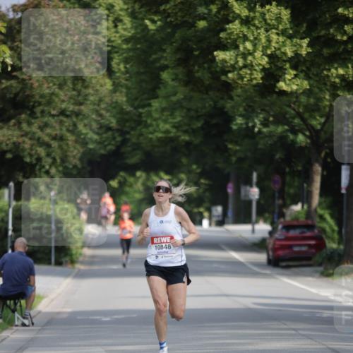15.06.2025 - REWE Women's Run Jannik Wohlers http://msf.ph/oto/7936051 15.06.2025 08:42:21 Laufen 10848 meine-sportfotos.de