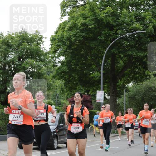 15.06.2025 - REWE Women's Run Jannik Wohlers http://msf.ph/oto/7936090 15.06.2025 08:26:24 Laufen 10367, 43, 10133, 6830, 10339, 10499 meine-sportfotos.de