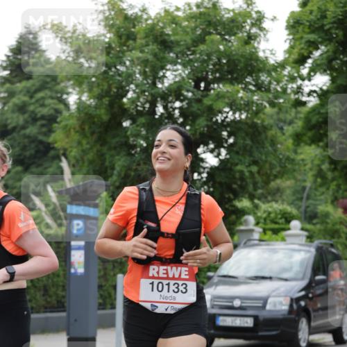 15.06.2025 - REWE Women's Run Jannik Wohlers http://msf.ph/oto/7936207 15.06.2025 08:26:25 Laufen 10133, 8, 1043 meine-sportfotos.de