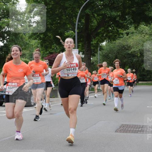15.06.2025 - REWE Women's Run Jannik Wohlers http://msf.ph/oto/7936270 15.06.2025 08:26:28 Laufen 10507, 1040, 10149, 10441, 10781, 02 meine-sportfotos.de