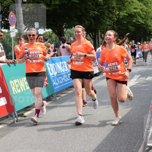 15.06.2025 - REWE Women's Run Strokosch-Dieckow http://msf.ph/oto/7936277 15.06.2025 11:09:23 Ziel 5095, 5104, 5139, 5215, 5253, 5273, 5274, 5552 meine-sportfotos.de