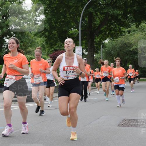 15.06.2025 - REWE Women's Run Jannik Wohlers http://msf.ph/oto/7936278 15.06.2025 08:26:28 Laufen 10507, 1040, 1014, 10, 41, 10787, 02, 458 meine-sportfotos.de