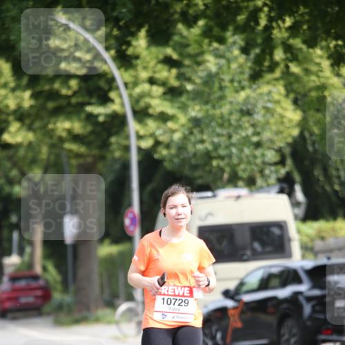 15.06.2025 - REWE Women's Run Jannik Wohlers http://msf.ph/oto/7936306 15.06.2025 09:53:57 Laufen 10729 meine-sportfotos.de