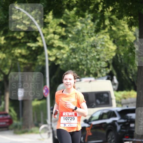 15.06.2025 - REWE Women's Run Jannik Wohlers http://msf.ph/oto/7936325 15.06.2025 09:53:57 Laufen 10729 meine-sportfotos.de