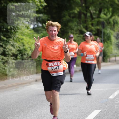 15.06.2025 - REWE Women's Run Jannik Wohlers http://msf.ph/oto/7936378 15.06.2025 10:13:23 Laufen 5147, 5104 meine-sportfotos.de
