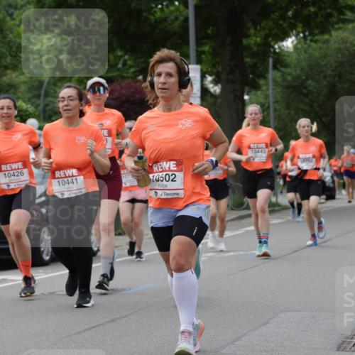 15.06.2025 - REWE Women's Run Jannik Wohlers http://msf.ph/oto/7936388 15.06.2025 08:26:30 Laufen 1043, 10426, 10441, 107, 70502, 10443, 10762 meine-sportfotos.de