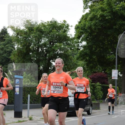 15.06.2025 - REWE Women's Run Jannik Wohlers http://msf.ph/oto/7936435 15.06.2025 08:26:34 Laufen 8, 10, 2, 10443, 10762 meine-sportfotos.de