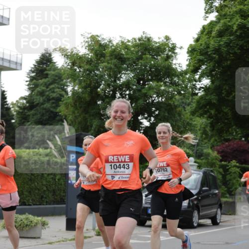 15.06.2025 - REWE Women's Run Jannik Wohlers http://msf.ph/oto/7936461 15.06.2025 08:26:34 Laufen 10443, 10762 meine-sportfotos.de