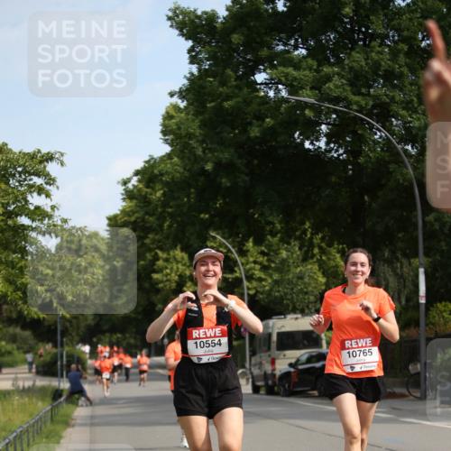 15.06.2025 - REWE Women's Run Jannik Wohlers http://msf.ph/oto/7936483 15.06.2025 09:54:19 Laufen 10554, 10765 meine-sportfotos.de