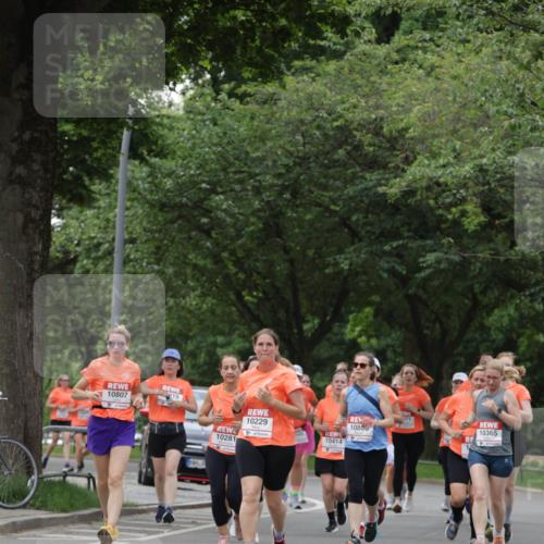15.06.2025 - REWE Women's Run Jannik Wohlers http://msf.ph/oto/7936496 15.06.2025 08:26:37 Laufen 10807, 19, 10281, 10229, 271, 10809, 103, 10414, 10365 meine-sportfotos.de