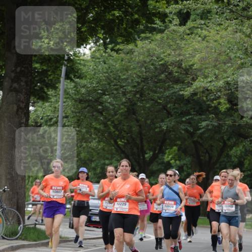 15.06.2025 - REWE Women's Run Jannik Wohlers http://msf.ph/oto/7936507 15.06.2025 08:26:37 Laufen 10807, 4, 10, 10229, 10809 meine-sportfotos.de