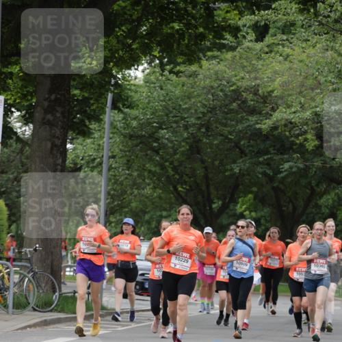 15.06.2025 - REWE Women's Run Jannik Wohlers http://msf.ph/oto/7936538 15.06.2025 08:26:37 Laufen 10229 meine-sportfotos.de