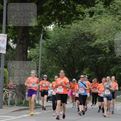 15.06.2025 - REWE Women's Run Jannik Wohlers http://msf.ph/oto/7936574 15.06.2025 08:26:37 Laufen 2025, 10807, 10229, 10271, 10809, 10365, 102, 10103, 105 meine-sportfotos.de