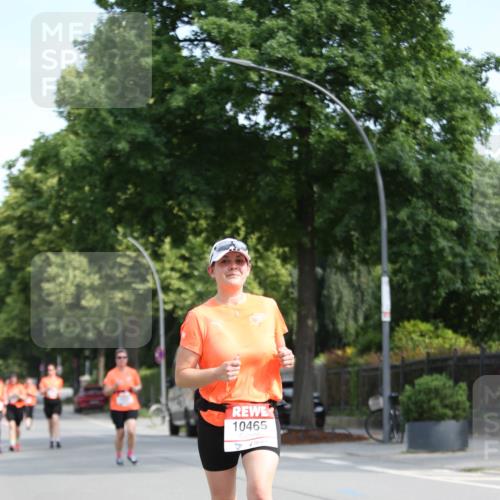 15.06.2025 - REWE Women's Run Jannik Wohlers http://msf.ph/oto/7936600 15.06.2025 09:54:36 Laufen 10465 meine-sportfotos.de