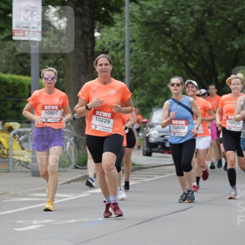 15.06.2025 - REWE Women's Run Jannik Wohlers http://msf.ph/oto/7936621 15.06.2025 08:26:39 Laufen 15, 2025, 10807, 10229, 10530, 10365, 10809 meine-sportfotos.de