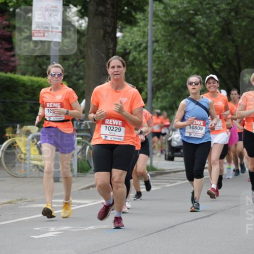 15.06.2025 - REWE Women's Run Jannik Wohlers http://msf.ph/oto/7936646 15.06.2025 08:26:40 Laufen 15, 2025, 10, 10229, 10809, 10365, 0668, 097 meine-sportfotos.de