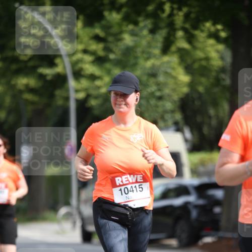 15.06.2025 - REWE Women's Run Jannik Wohlers http://msf.ph/oto/7936733 15.06.2025 09:54:42 Laufen 10415 meine-sportfotos.de