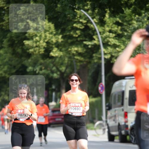 15.06.2025 - REWE Women's Run Jannik Wohlers http://msf.ph/oto/7936753 15.06.2025 09:54:43 Laufen 10793, 10690 meine-sportfotos.de
