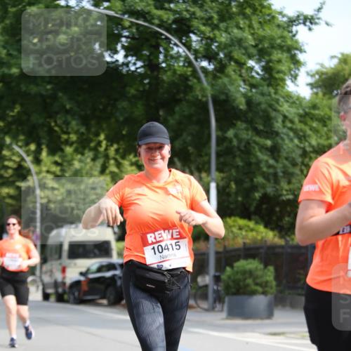 15.06.2025 - REWE Women's Run Jannik Wohlers http://msf.ph/oto/7936768 15.06.2025 09:54:44 Laufen 10415 meine-sportfotos.de