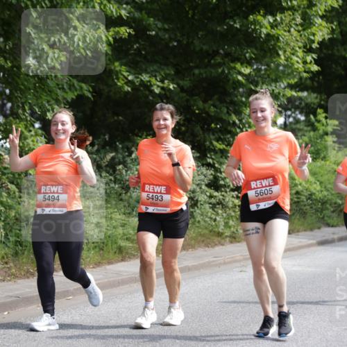 15.06.2025 - REWE Women's Run Jannik Wohlers http://msf.ph/oto/7936805 15.06.2025 10:13:40 Laufen 5494, 5493, 5605, 977 meine-sportfotos.de