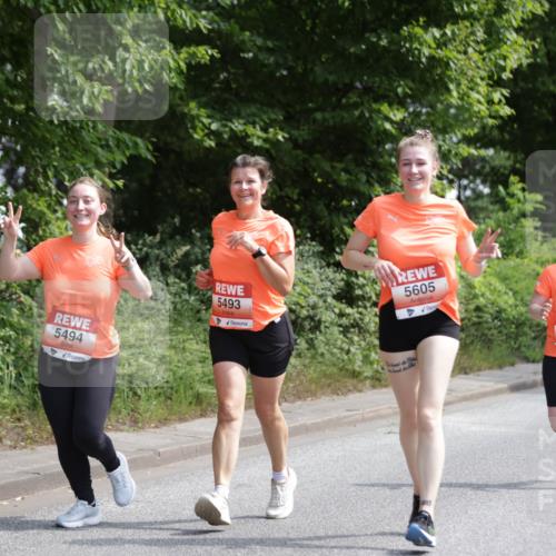 15.06.2025 - REWE Women's Run Jannik Wohlers http://msf.ph/oto/7936816 15.06.2025 10:13:40 Laufen 5494, 5493, 5605, 5577 meine-sportfotos.de