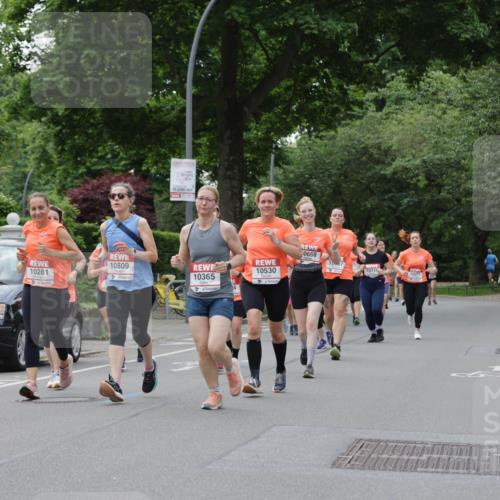 15.06.2025 - REWE Women's Run Jannik Wohlers http://msf.ph/oto/7936817 15.06.2025 08:26:43 Laufen 1043, 0668, 10, 97, 10809, 10530, 10115, 10281, 10271, 10365 meine-sportfotos.de