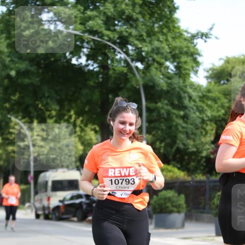 15.06.2025 - REWE Women's Run Jannik Wohlers http://msf.ph/oto/7936831 15.06.2025 09:54:49 Laufen 10793 meine-sportfotos.de