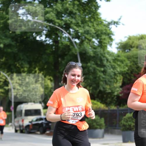15.06.2025 - REWE Women's Run Jannik Wohlers http://msf.ph/oto/7936836 15.06.2025 09:54:49 Laufen 793 meine-sportfotos.de