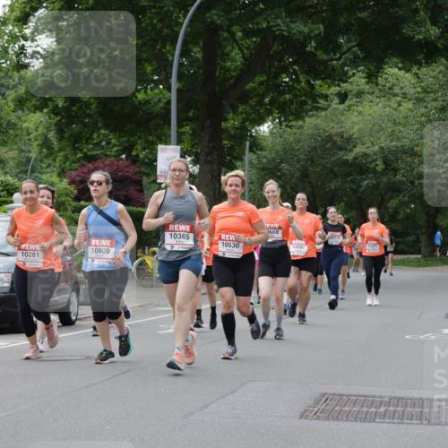 15.06.2025 - REWE Women's Run Jannik Wohlers http://msf.ph/oto/7936838 15.06.2025 08:26:44 Laufen 10807, 1043, 10281, 668, 10115, 10365, 10271, 10530, 10097, 10809 meine-sportfotos.de