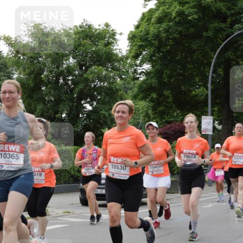 15.06.2025 - REWE Women's Run Jannik Wohlers http://msf.ph/oto/7936880 15.06.2025 08:26:46 Laufen 10365, 819, 10668, 10097, 10464, 10530, 10407 meine-sportfotos.de