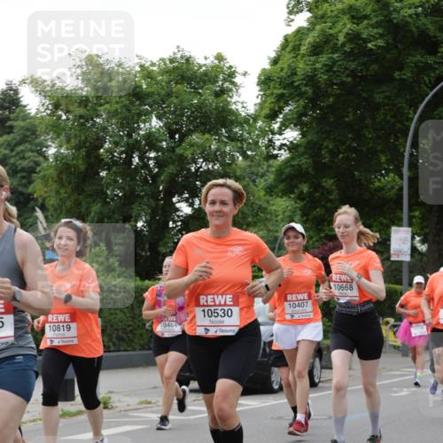 15.06.2025 - REWE Women's Run Jannik Wohlers http://msf.ph/oto/7936889 15.06.2025 08:26:46 Laufen 5, 10819, 10668, 10407, 10530, 10464 meine-sportfotos.de