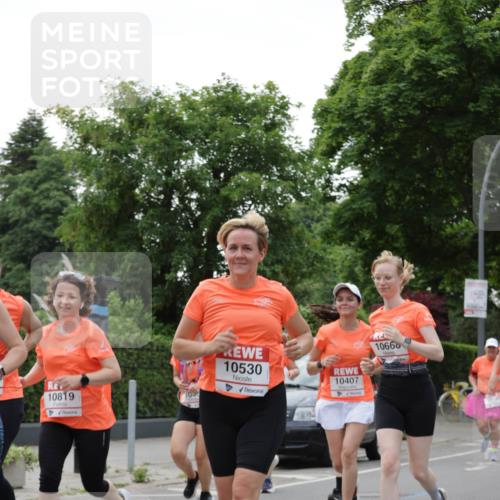 15.06.2025 - REWE Women's Run Jannik Wohlers http://msf.ph/oto/7936896 15.06.2025 08:26:46 Laufen 10819, 1040, 10530, 10407, 10660 meine-sportfotos.de