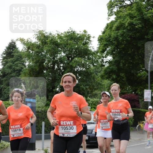 15.06.2025 - REWE Women's Run Jannik Wohlers http://msf.ph/oto/7936900 15.06.2025 08:26:46 Laufen 10819, 10530, 3, 10668, 10407 meine-sportfotos.de
