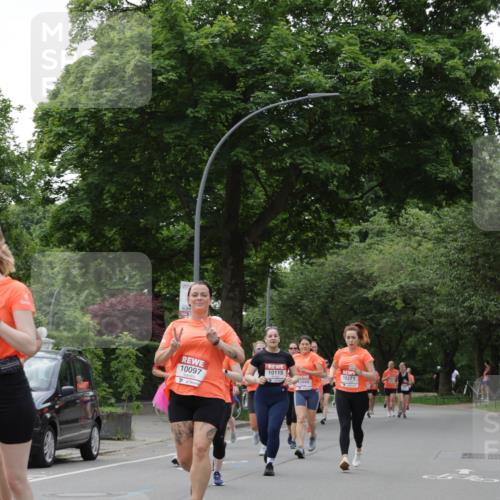 15.06.2025 - REWE Women's Run Jannik Wohlers http://msf.ph/oto/7936916 15.06.2025 08:26:47 Laufen 10115, 10271, 10097, 0860 meine-sportfotos.de