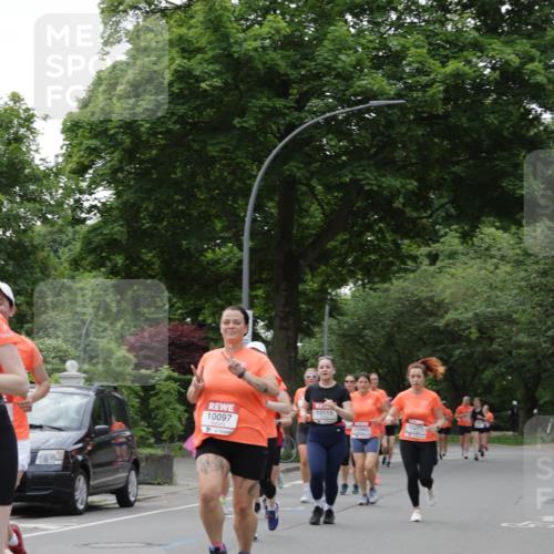 15.06.2025 - REWE Women's Run Jannik Wohlers http://msf.ph/oto/7936931 15.06.2025 08:26:47 Laufen 10097, 10115 meine-sportfotos.de
