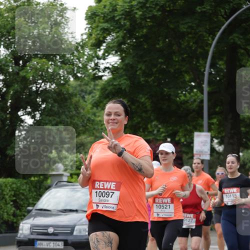 15.06.2025 - REWE Women's Run Jannik Wohlers http://msf.ph/oto/7937022 15.06.2025 08:26:48 Laufen 1043, 10097, 10521, 0127, 10115 meine-sportfotos.de