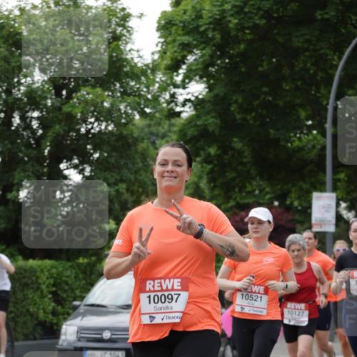 15.06.2025 - REWE Women's Run Jannik Wohlers http://msf.ph/oto/7937032 15.06.2025 08:26:48 Laufen 1043, 10097, 10521, 10127 meine-sportfotos.de