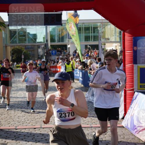 13.06.2025 - Holstenköstenlauf Felixshl http://msf.ph/oto/7937052 13.06.2025 18:05:11 Laufen 2255, 2370, 2556, 2558, 3164, 3195, 3196, 3198, 3307 meine-sportfotos.de
